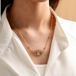 *Janelle* Stone Eye Necklace